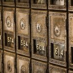 Immagine di un avviso che ricorda la scadenza dei buoni fruttiferi postali.